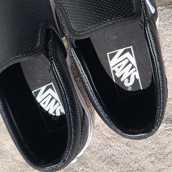 NWOT Vans - Picture 5 of 8